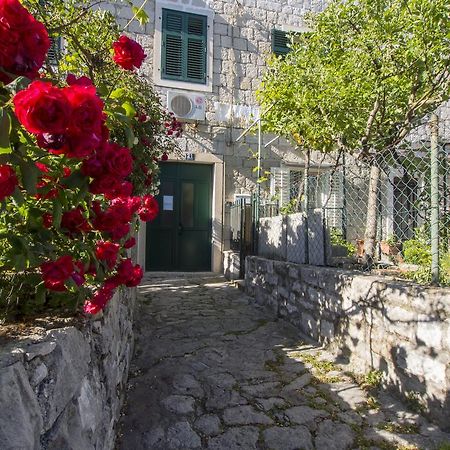 Apartment Dominik Спліт Екстер'єр фото