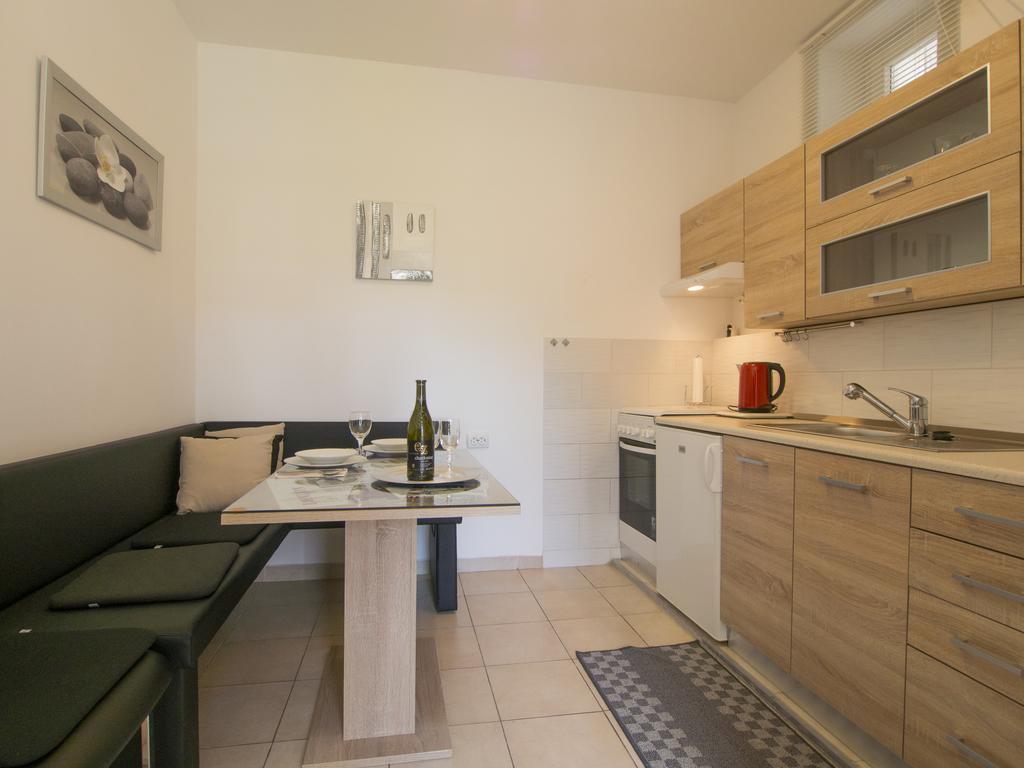 Apartment Dominik Спліт Екстер'єр фото